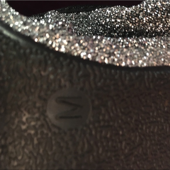 Woman’s sparkle SideKicks Foldable take along slippers. Size-Medium - Picture 7 of 11